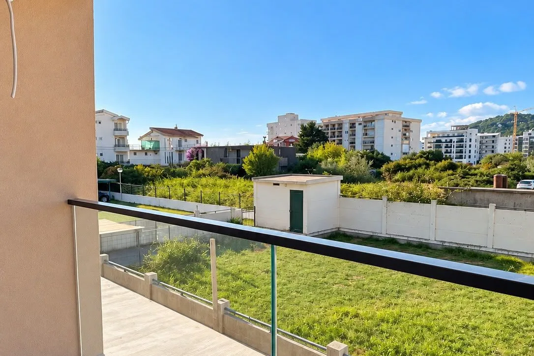 One-Bedroom Apartment in a New Build, 300 m from the Sea, Ilino, Bar