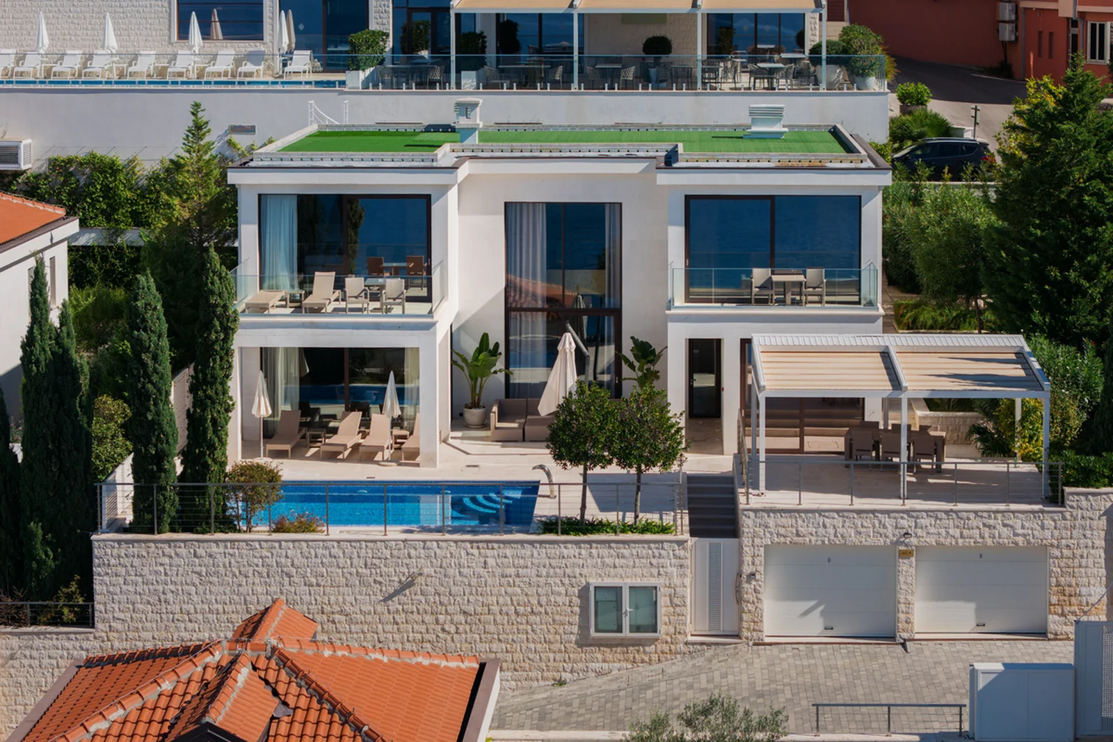 Ānanti Adriatic Villa with Pool, Reževići