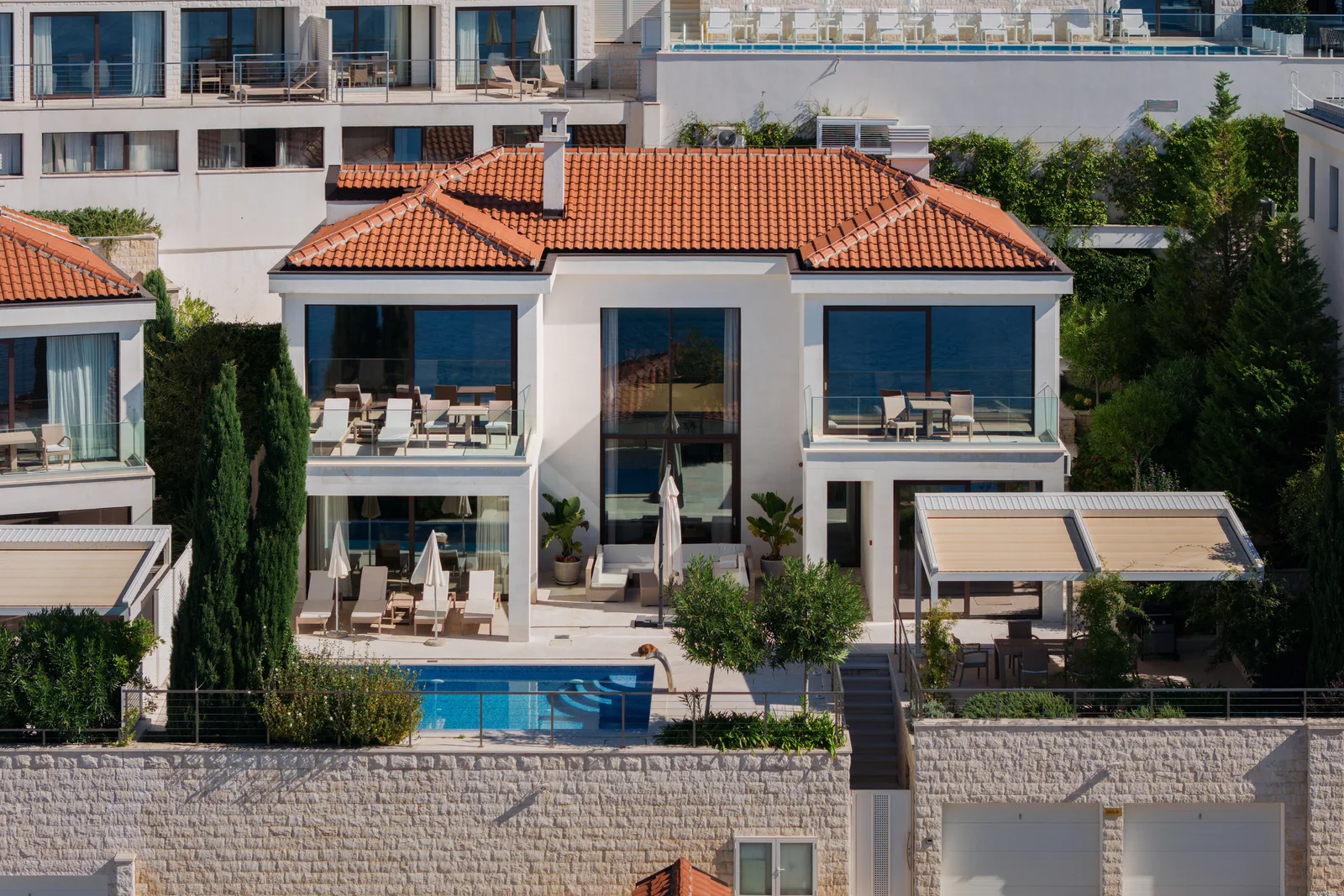 Ānanti Signature Villa with Pool, Reževići