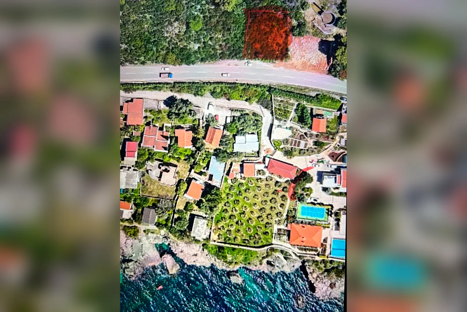 Urbanised Building Plot 482 m² Next to the Main Road, Dobra Voda