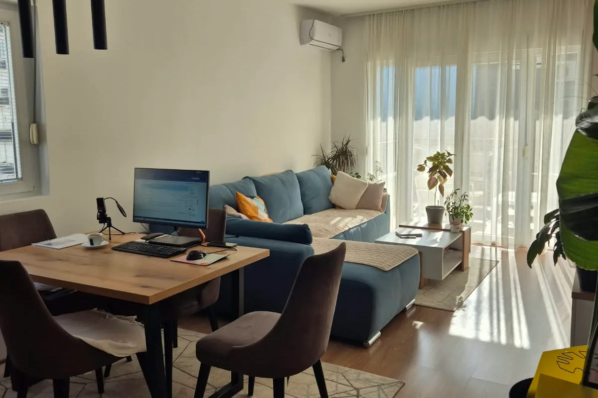 One-Bedroom Apartment with a Large Terrace, Dubovica, Budva